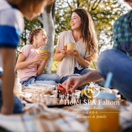 Long May Weekend with a Picnic at Leśna Karczma
